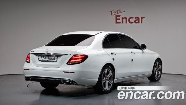 Mercedes-Benz E-Class W213 E300 Avantgarde - фото 1