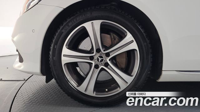 Mercedes-Benz E-Class W213 E300 Avantgarde - фото 4