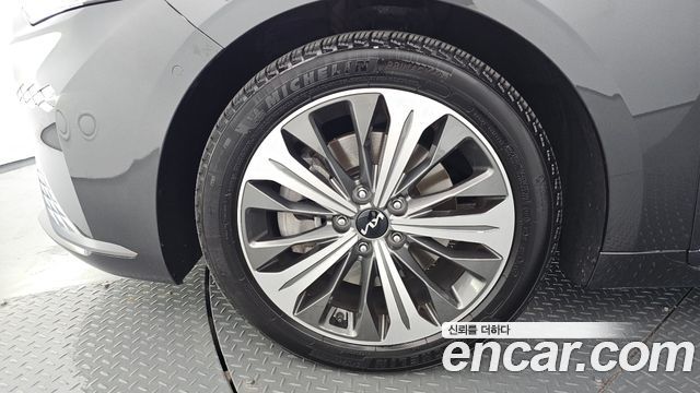 Kia K8 2.5 Gasoline 2WD Signature - фото 4