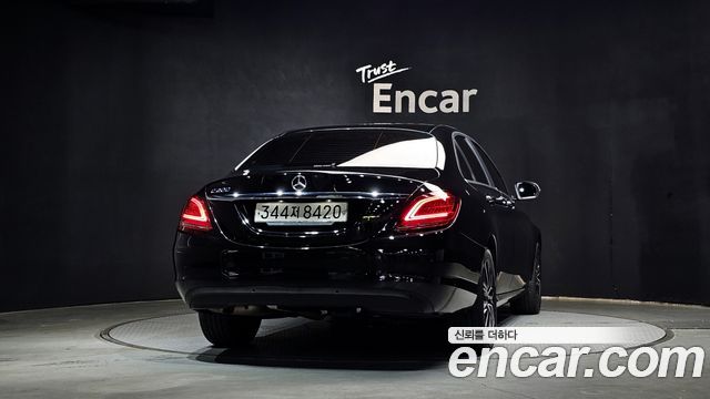 Mercedes-Benz C-Class W205 C200 - фото 3
