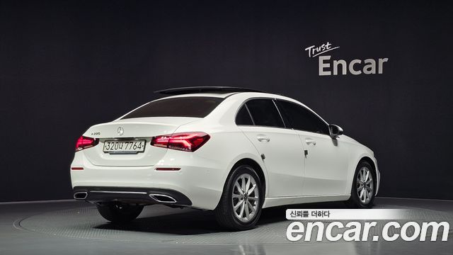 Mercedes-Benz A-Class W177 A220 Sedan - фото 1