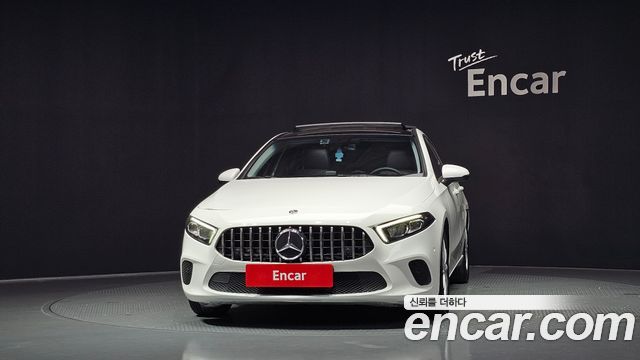 Mercedes-Benz A-Class W177 A220 Sedan - фото 2