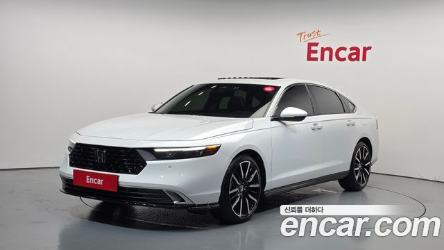 Honda Accord 11-го поколения 2.0 Hybrid Touring - фото 0