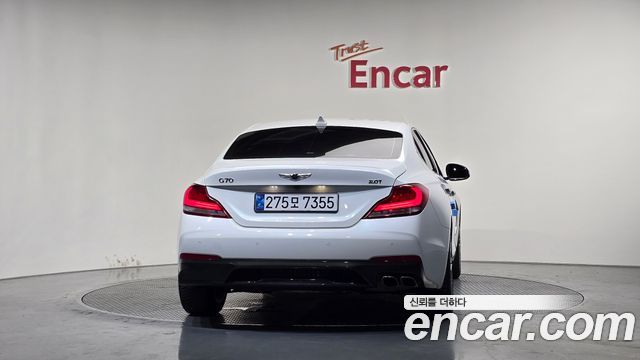 Genesis G70 2.0T Elite - фото 3