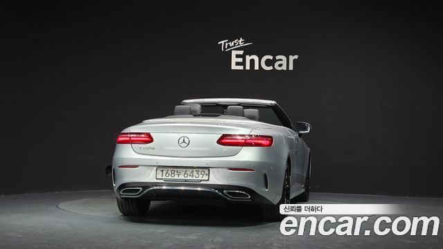 Mercedes-Benz E-Class W213 E220d Cabriolet - фото 3