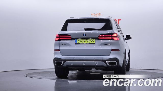 BMW X5 G05 xDrive 40i M Sport - фото 2