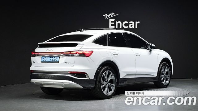 Audi Q4 e-tron F4 40 Premium Sportback - фото 1