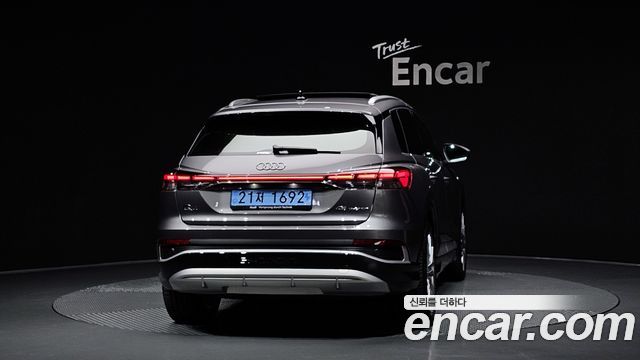 Audi Q4 e-tron F4 45 Premium - фото 3
