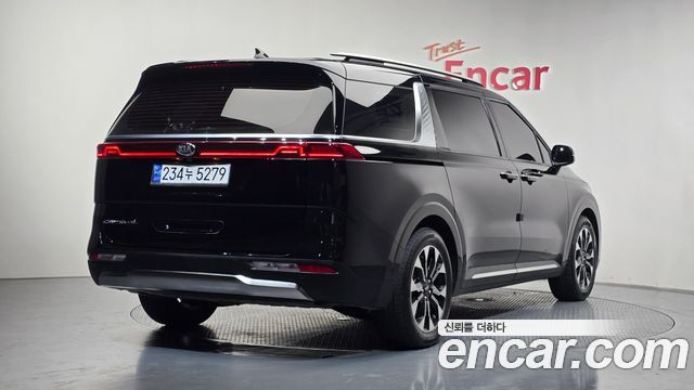 Kia Carnival 4-го поколения 9-Seater Signature - фото 1