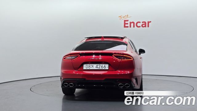 Kia Stinger 2.0 Turbo 2WD Dream Edition - фото 3