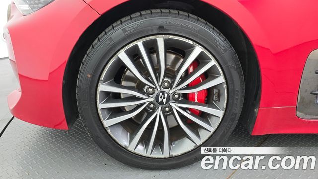 Kia Stinger 2.0 Turbo 2WD Dream Edition - фото 4