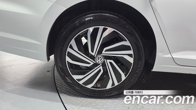 Volkswagen Jetta 7-го поколения 1.4 TSI Prestige - фото 4