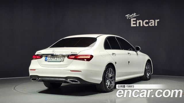 Mercedes-Benz E-Class W213 E220d 4MATIC AMG Line - фото 1