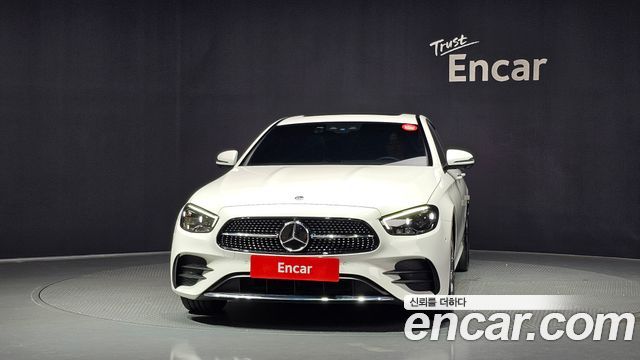 Mercedes-Benz E-Class W213 E220d 4MATIC AMG Line - фото 2