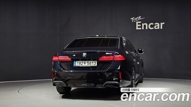 BMW 5-Series G60 520i M Sport - фото 3