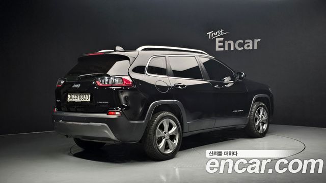 Jeep Cherokee KL 2.4 Limited AWD - фото 1