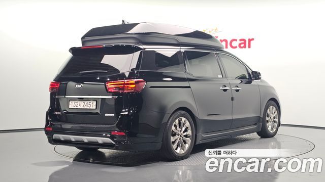 Kia Carnival Новый 9-Seater Hi-Limousine Noblesse Special - фото 0