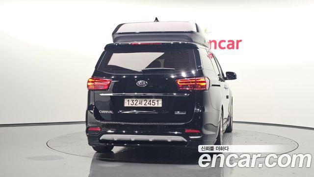 Kia Carnival Новый 9-Seater Hi-Limousine Noblesse Special - фото 2