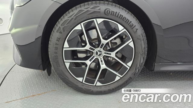 Mercedes-Benz E-Class W214 E200 Avantgarde - фото 4