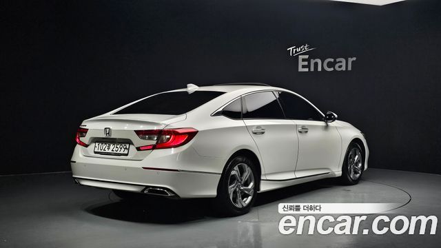 Honda Accord 10-го поколения 1.5 Turbo - фото 1
