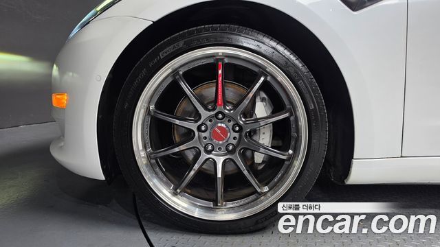 Tesla Model 3 Long Range AWD - фото 4