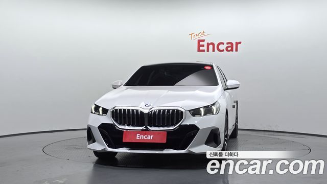 BMW 5-Series G60 530i xDrive M Sport - фото 2