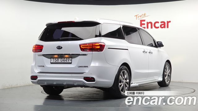Kia Carnival Новый Gasoline 7-Seater Limousine President - фото 1