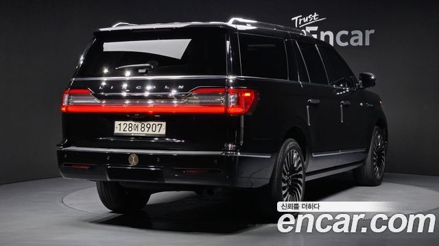 Lincoln Navigator 4-го поколения 3.5L - фото 1