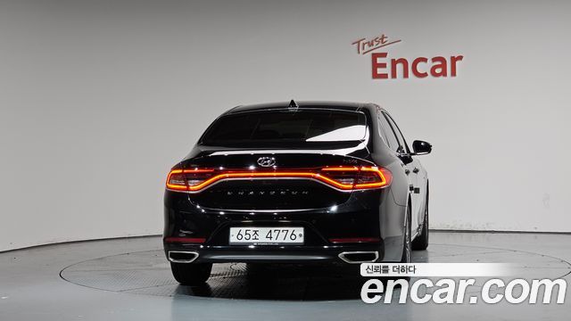 Hyundai Grandeur IG, гибрид Exclusive - фото 2