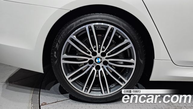 BMW 5-Series G30 520d M Sport Package Plus - фото 4