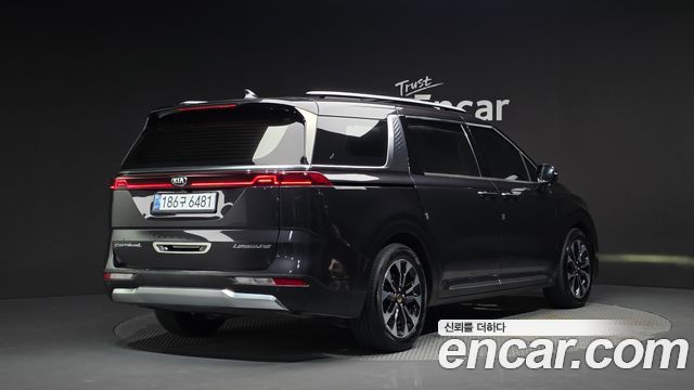 Kia Carnival 4-го поколения 7-Seater Signature - фото 1
