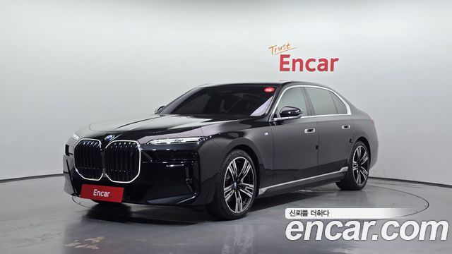 BMW i7 G70 xDrive 60 M sport - фото 0