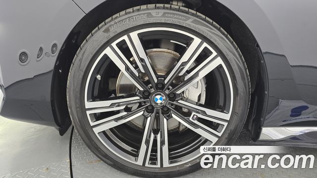 BMW i7 G70 xDrive 60 M sport - фото 4