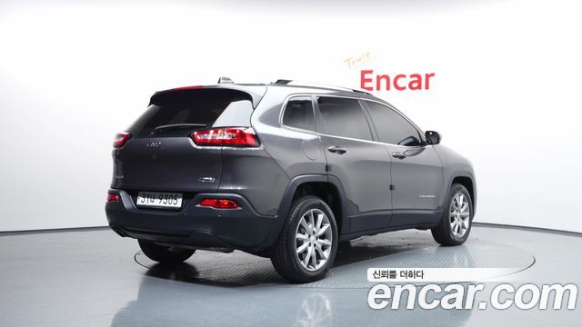 Jeep Cherokee KL 2.4 Longitude High AWD - фото 1