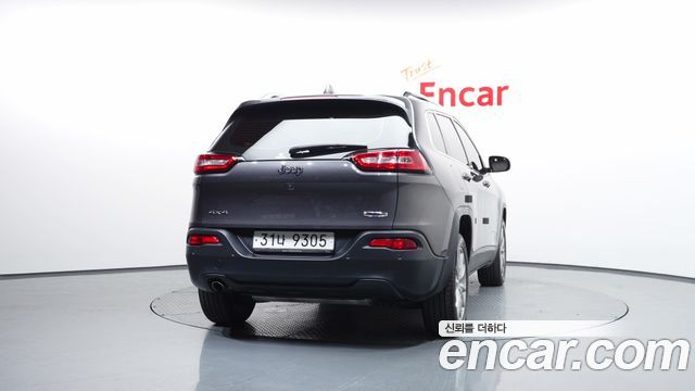 Jeep Cherokee KL 2.4 Longitude High AWD - фото 3