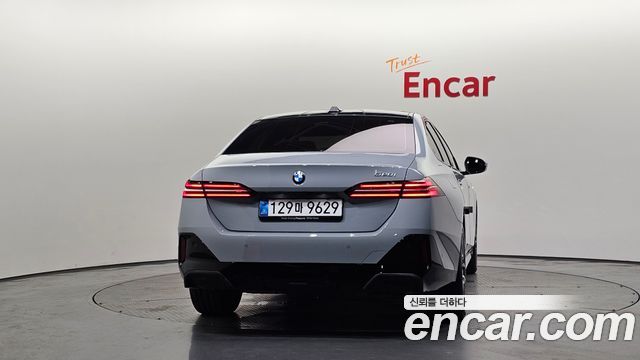 BMW 5-Series G60 520i M Sport - фото 3