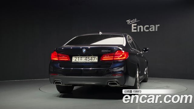 BMW 5-Series G30 520d M Sport Package Plus - фото 3