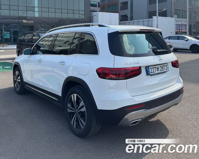 Mercedes-Benz GLB-Class X247 GLB220 - фото 1