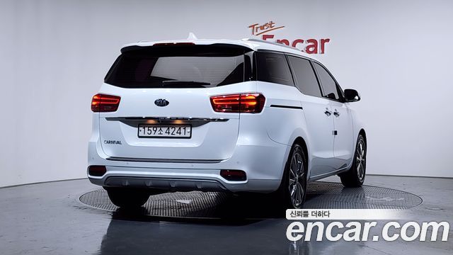 Kia Carnival Новый 9-Seater Prstige - фото 1