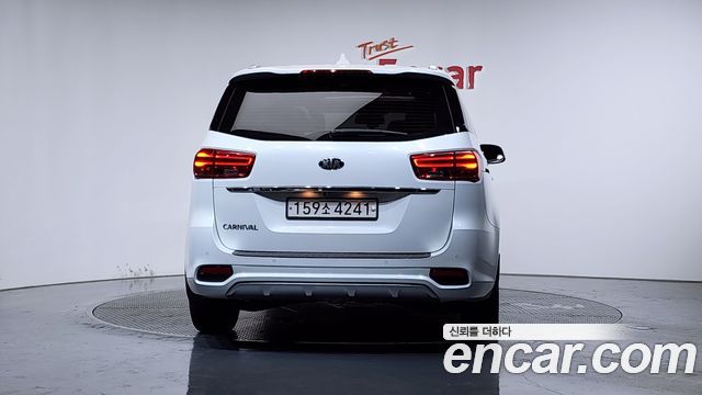 Kia Carnival Новый 9-Seater Prstige - фото 3