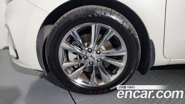 Kia Carnival Новый 9-Seater Prstige - фото 4