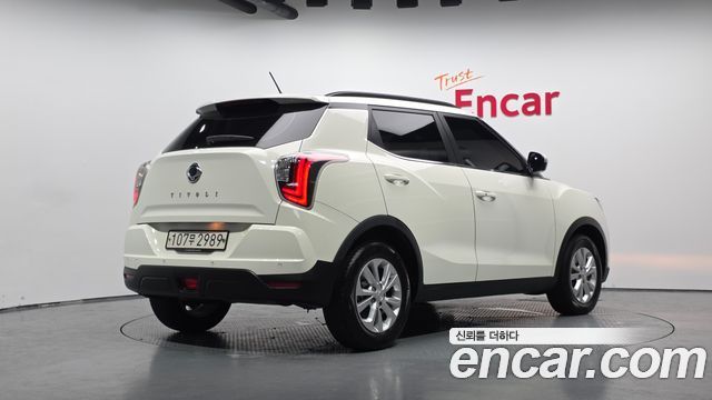 SsangYong Tivoli Diesel 1.6 2WD V3 - фото 1