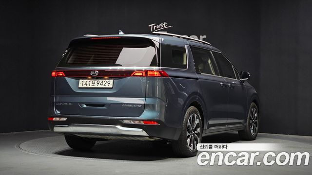 Kia Carnival 4-го поколения 7-Seater Noblesse - фото 1