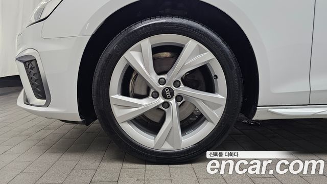 Audi A4 B9 40 TFSI Premium - фото 4