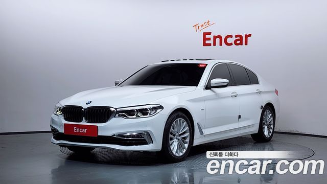 BMW 5-Series G30 530i xDrive Luxury Plus - фото 0