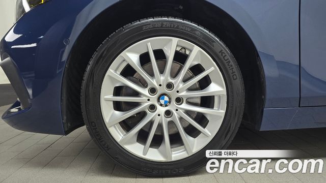 BMW 1-Series F40 118d Joy - фото 4