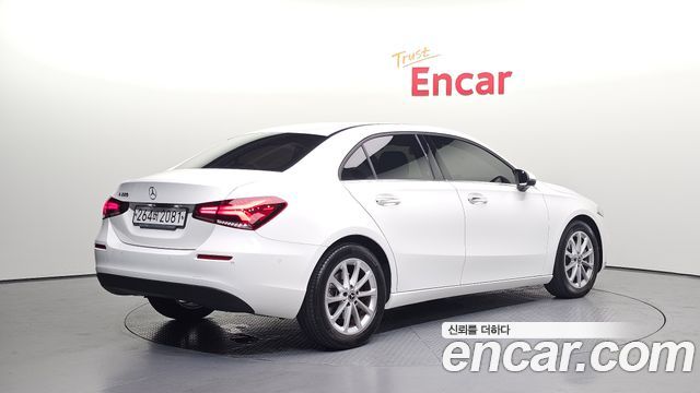 Mercedes-Benz A-Class W177 A220 Sedan - фото 1