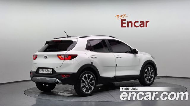 Kia Stonic 1.4 Trendy - фото 1