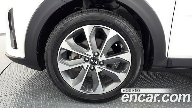 Kia Stonic 1.4 Trendy - фото 4