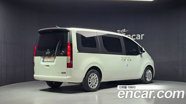 Hyundai Staria Cargo 3-Seater Modern - фото 1